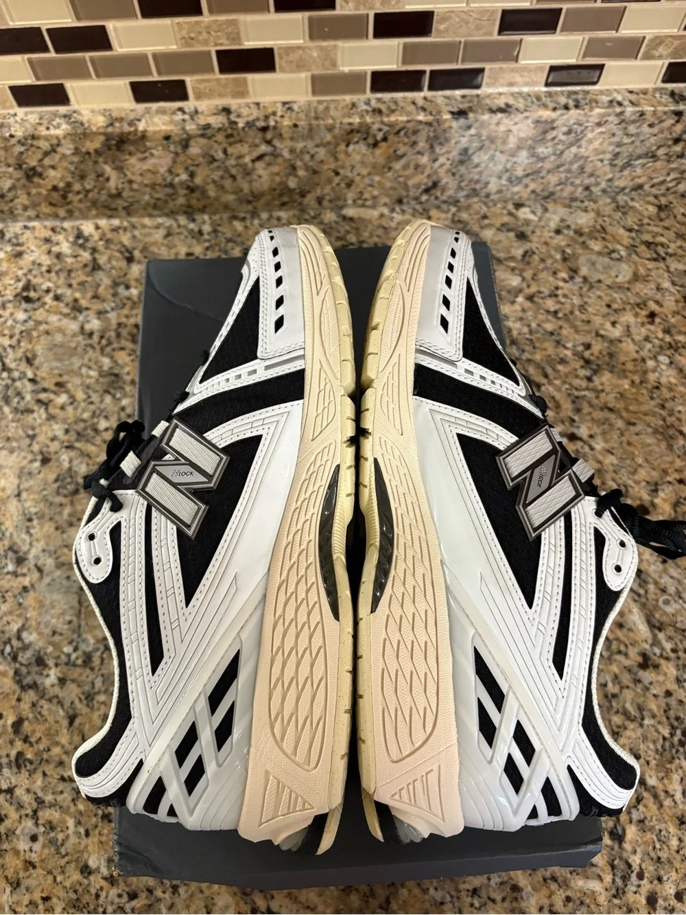 New Men’s New Balance 1906R Black/White/Off White Size 12